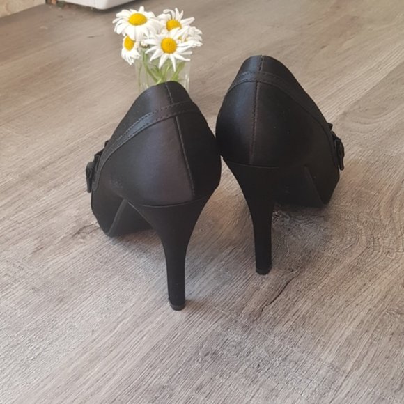 cause & effect peep toe satin high heels - Picture 3 of 4